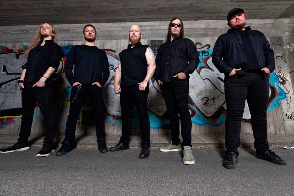 Kotimainen melankolista death metalia soittava Dead Serenity julkaisee debyyttialbuminsa myöhemmin tänä vuonna